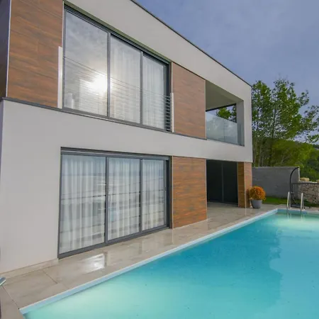 Luxury Astraeus 2 Near Split, Private Pool فيلة