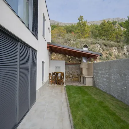 Luxury Astraeus 2 Near Split, Private Pool Villa *